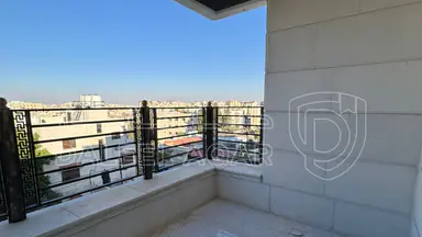 شقة - خلف أسواق شونيز قرب مستشفى تلاع العلي - 110000 دأ